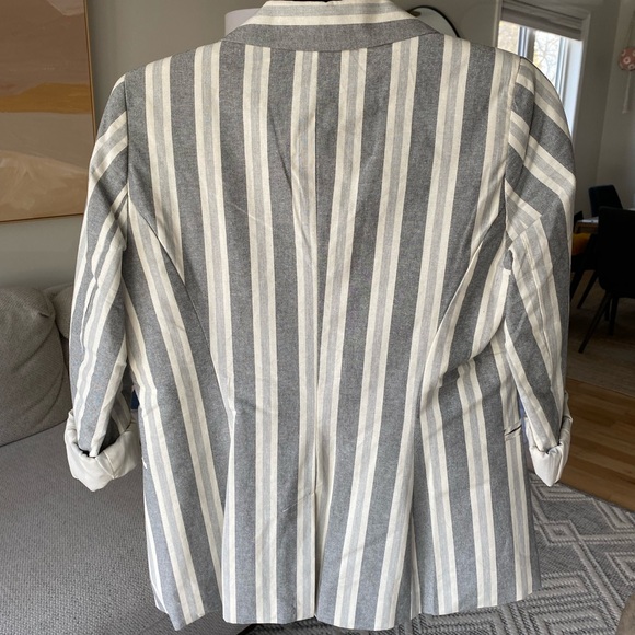 Dalia Blazer - Picture 1 of 3